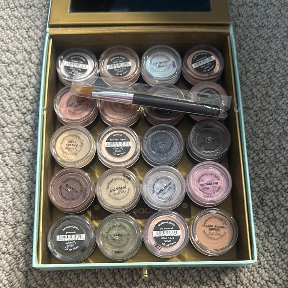 bareMinerals 20 (2 oz each) Eyeshadow Shimmer Collection
